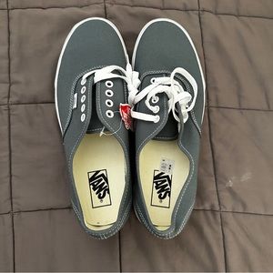 VANS “Off the Wall” Authentic Goblin Blue/True White. Unisex M: US 10.5